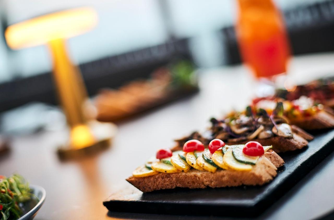 Hyatt Place Jaipur Malviya Nagar Екстериор снимка A selection of tapas